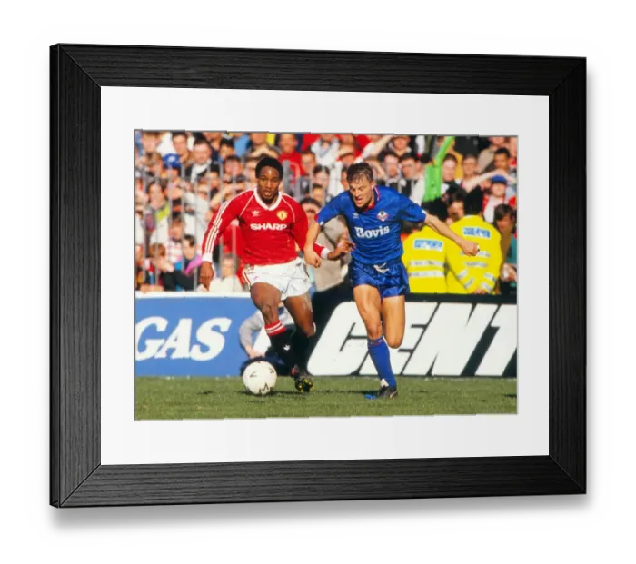 Framed Print : FA Cup SF: Man Utd 3 Oldham 3 Framed Print : FA Cup SF: Man Utd 3 Oldham 3