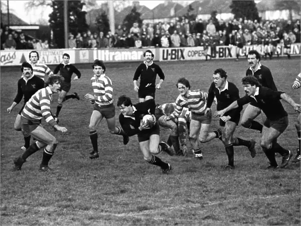 Huw Davies scores for Wasps in the 1985 John Player Cup