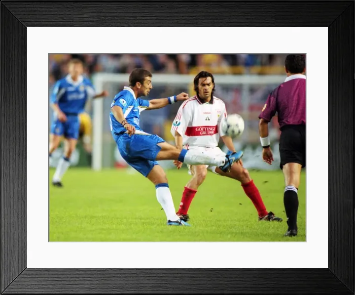 Framed Print : Chelseas Roberto Di Matteo during the 1998 Cup Winners Cup Final Framed Print : Chelseas Roberto Di Matteo during the 1998 Cup Winners Cup Final