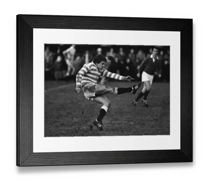 Framed Print : Marcus Rose kicks for Cambridge University in 1980 Framed Print : Marcus Rose kicks for Cambridge University in 1980