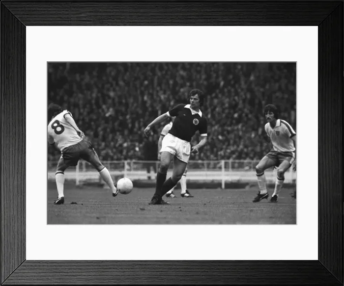 Framed Print : Frank Munro - Scotland Framed Print : Frank Munro - Scotland