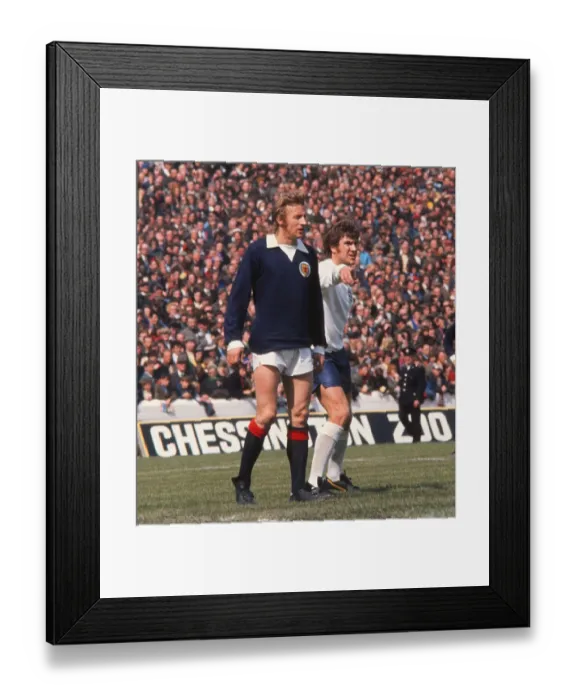 Framed Print : Denis Law and Emlyn Hughes - 1972 Home Championship Framed Print : Denis Law and Emlyn Hughes - 1972 Home Championship
