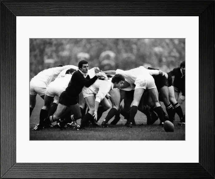 Framed Print : Alan Lawson and Mark Donaldson compete for the ball in 1978 Framed Print : Alan Lawson and Mark Donaldson compete for the ball in 1978