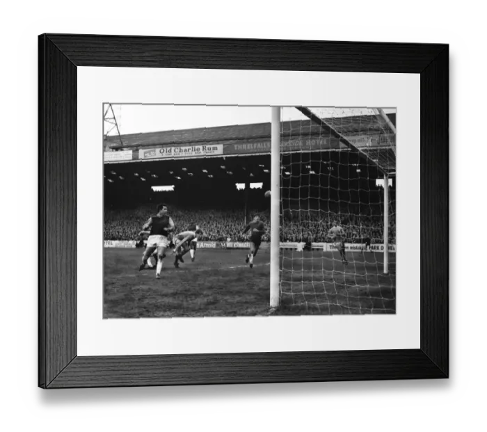Framed Print : Manchester Citys Mike Doyle scores against West Ham in 1967 / 8 Framed Print : Manchester Citys Mike Doyle scores against West Ham in 1967 / 8