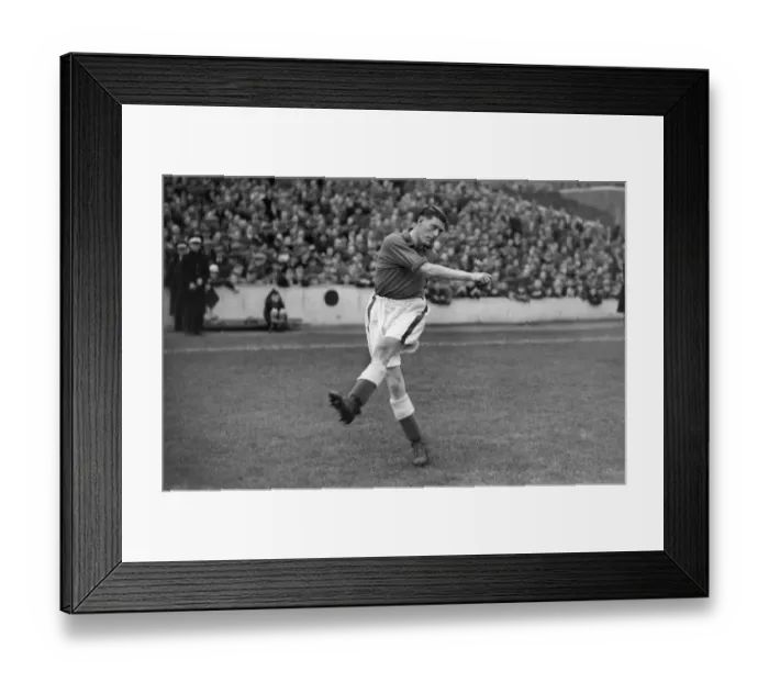 Framed Print : John Willie Parker - Everton Framed Print : John Willie Parker - Everton