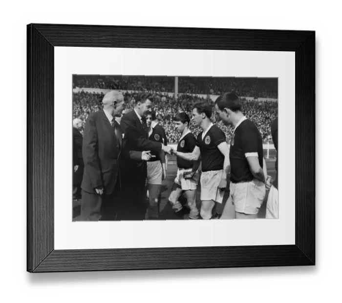 Framed Print : Scotland take on England in the 1963 Home Championship Framed Print : Scotland take on England in the 1963 Home Championship