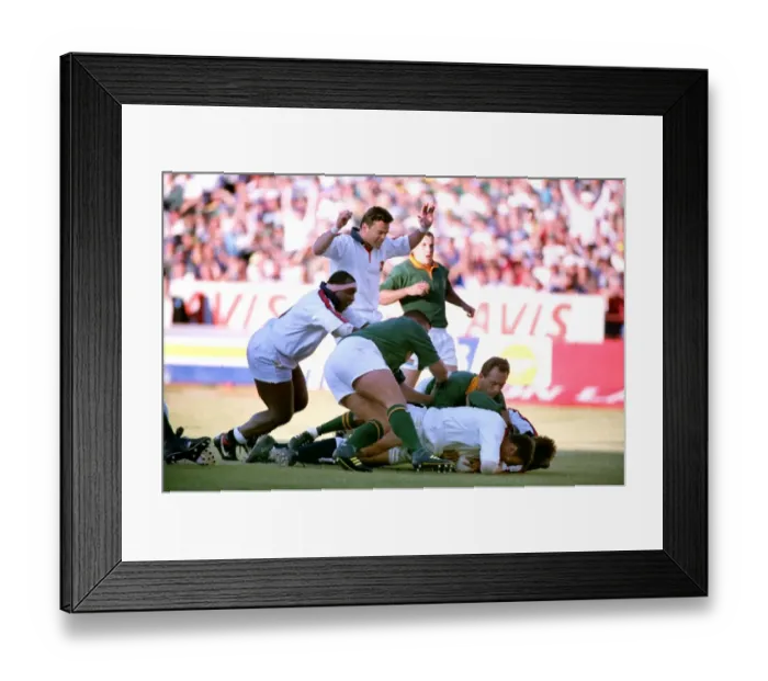 Framed Print : Ben Clarke scores for England against South Africa in 1994 Framed Print : Ben Clarke scores for England against South Africa in 1994