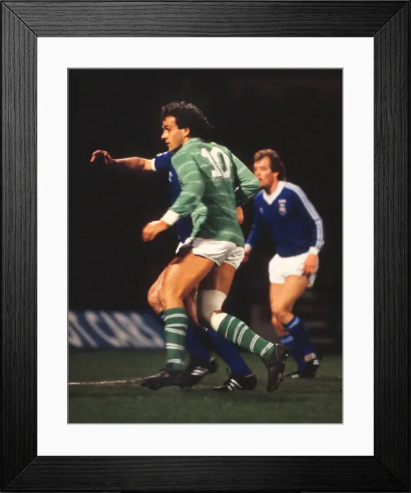 Framed Print : St Etiennes Michel Platini - 1981 UEFA Cup Framed Print : St Etiennes Michel Platini - 1981 UEFA Cup