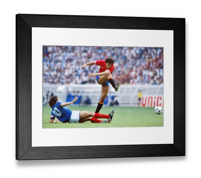 Framed Print : Spains Manuel Sarabia shoots in the final of Euro 84 Framed Print : Spains Manuel Sarabia shoots in the final of Euro 84