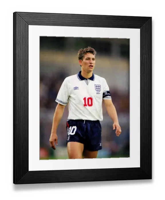 Framed Print : England captain Gary Lineker - Euro 92 Framed Print : England captain Gary Lineker - Euro 92