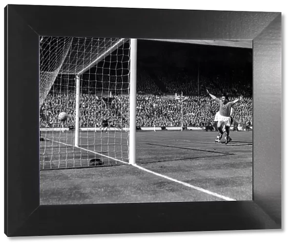 Sergio Brighenti celebrates Italys first goal against England at Wembley in 1959 +