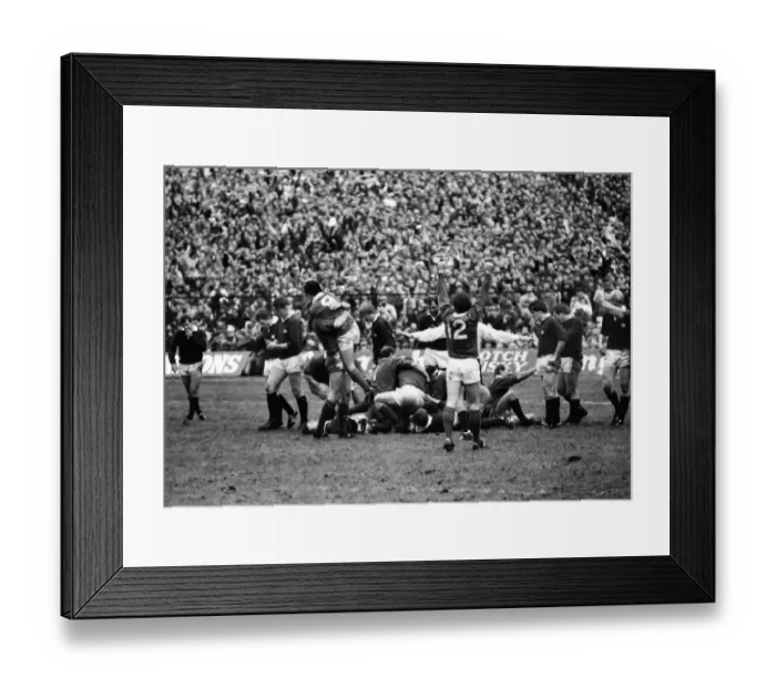 Framed Print : Ireland celebrate victory over Scotland - 1985 Five Nations Framed Print : Ireland celebrate victory over Scotland - 1985 Five Nations