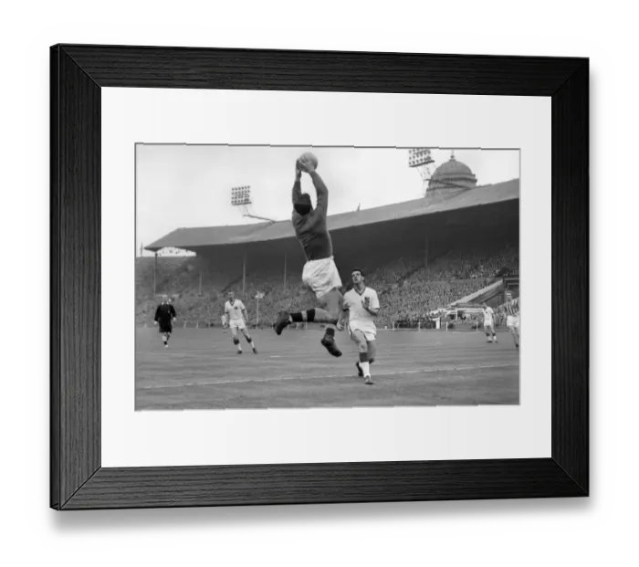 Framed Print : FA Cup Final: Man Utd 2 Aston Villa 1