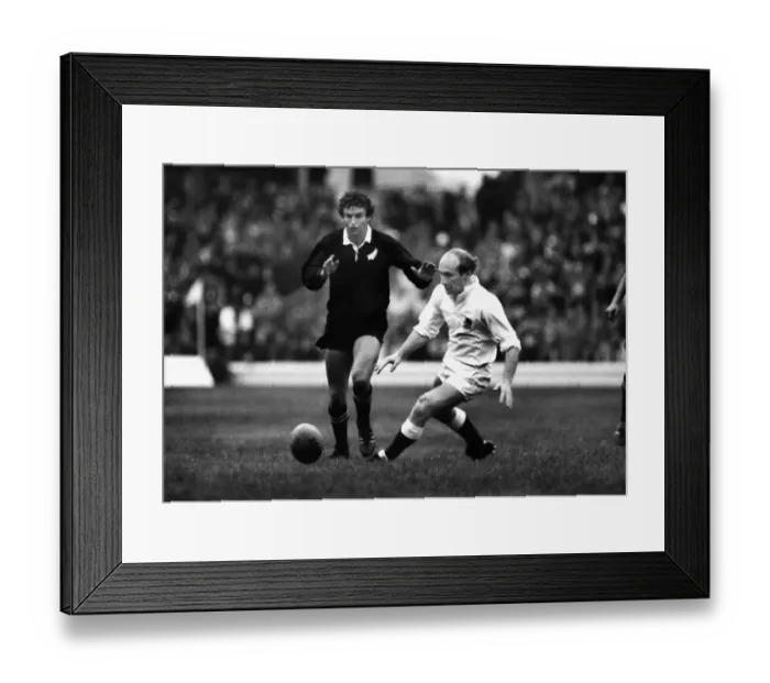 Framed Print : Englands Les Cusworth and New Zealands Wayne Smith Framed Print : Englands Les Cusworth and New Zealands Wayne Smith