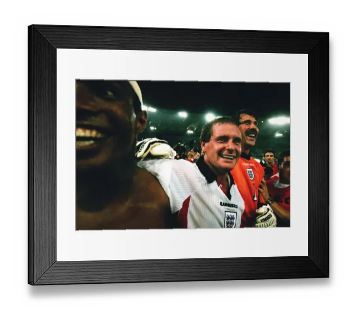 Framed Print : Englands Paul Ince, Paul Gascoigne and David Seaman celebrate qualification to the 1998 World Cup Framed Print : Englands Paul Ince, Paul Gascoigne and David Seaman celebrate qualification to the 1998 World Cup