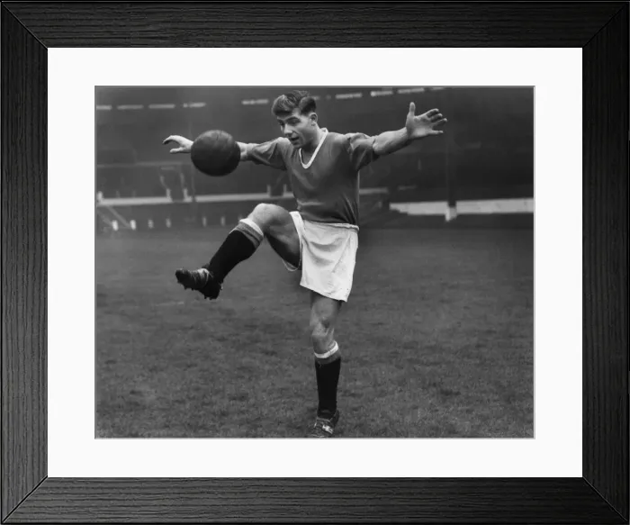 Framed Print : Duncan Edwards - Manchester United Framed Print : Duncan Edwards - Manchester United