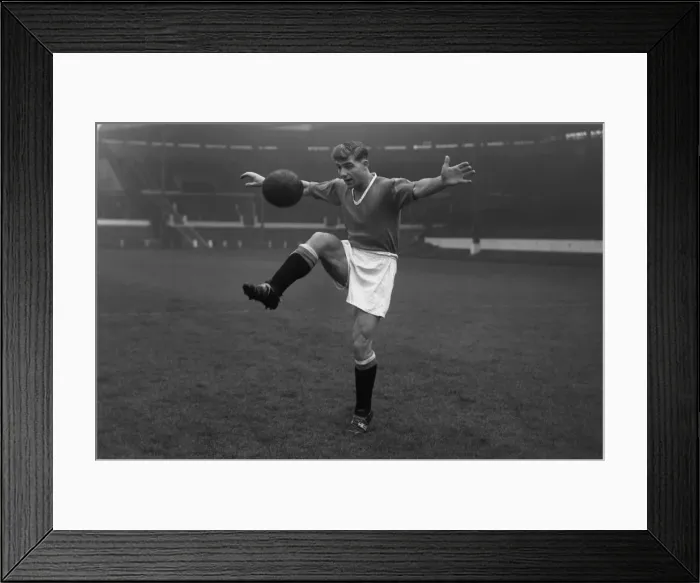 Framed Print : Duncan Edwards - Manchester United Framed Print : Duncan Edwards - Manchester United