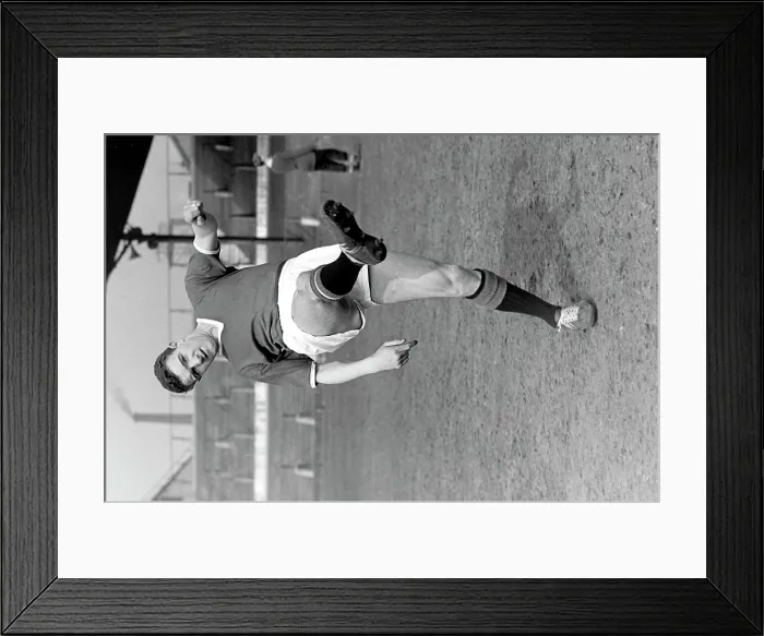 Framed Print : Bill Foulkes - Manchester United Framed Print : Bill Foulkes - Manchester United