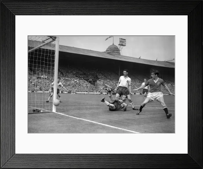 Framed Print : 1958 FA Cup Final: Bolton 2 Man Utd 0 Framed Print : 1958 FA Cup Final: Bolton 2 Man Utd 0