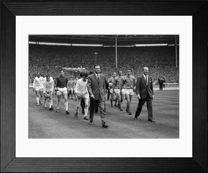Framed Print : 1963 FA Cup Final: Man Utd 3 Leicester 1 Framed Print : 1963 FA Cup Final: Man Utd 3 Leicester 1