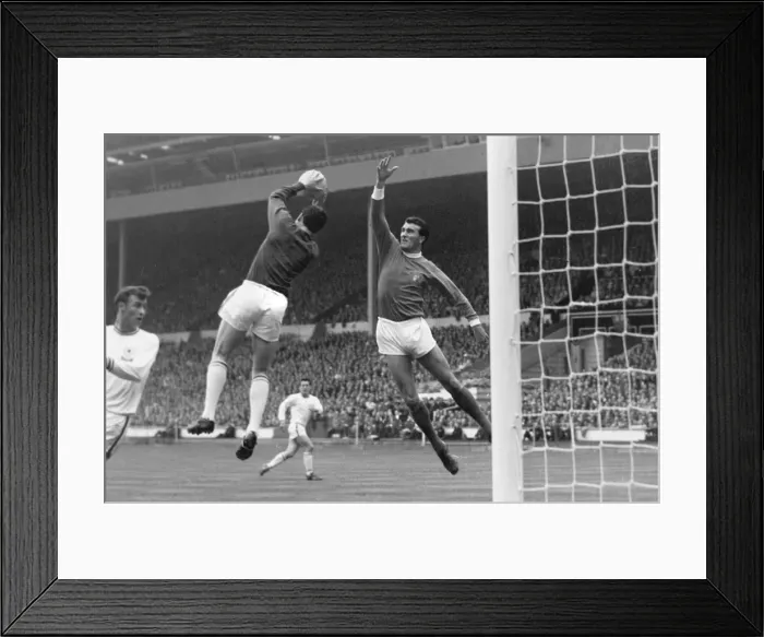 Framed Print : 1963 FA Cup Final: Man Utd 3 Leicester 1 Framed Print : 1963 FA Cup Final: Man Utd 3 Leicester 1