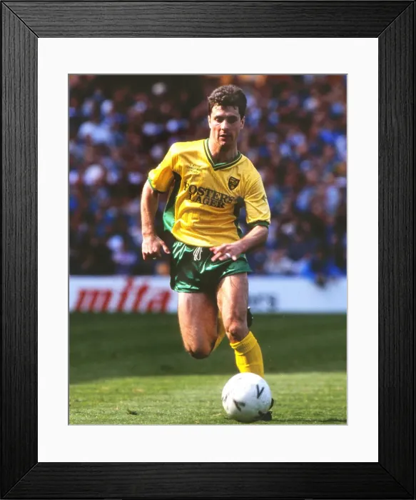 Framed Print : Mark Bowen - Norwich City Framed Print : Mark Bowen - Norwich City