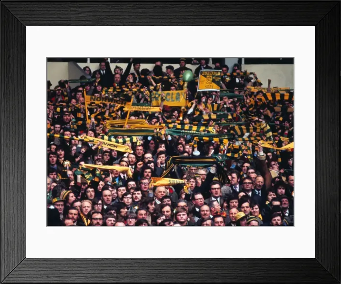 Framed Print : Norwich City fans - 1973 League Cup Final Framed Print : Norwich City fans - 1973 League Cup Final