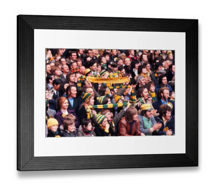 Framed Print : Norwich City fans - 1973 League Cup Final Framed Print : Norwich City fans - 1973 League Cup Final