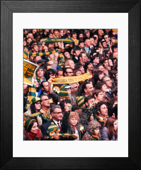Framed Print : Norwich City fans - 1973 League Cup Final Framed Print : Norwich City fans - 1973 League Cup Final