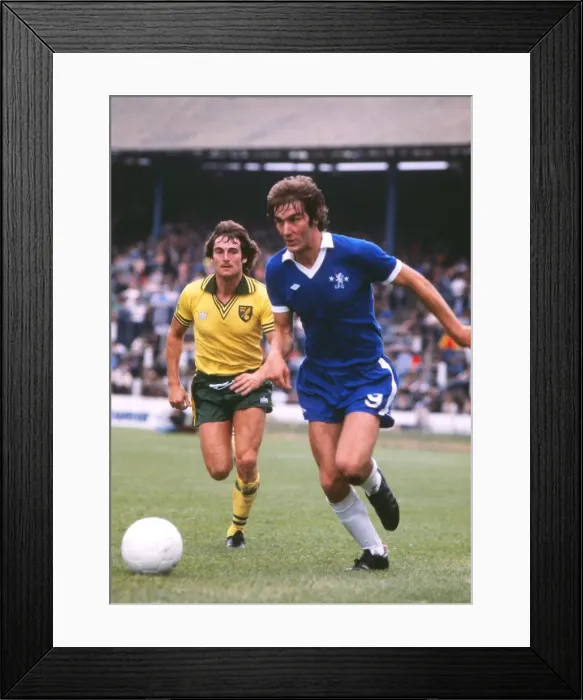Framed Print : Steve Finnieston - Chelsea Framed Print : Steve Finnieston - Chelsea