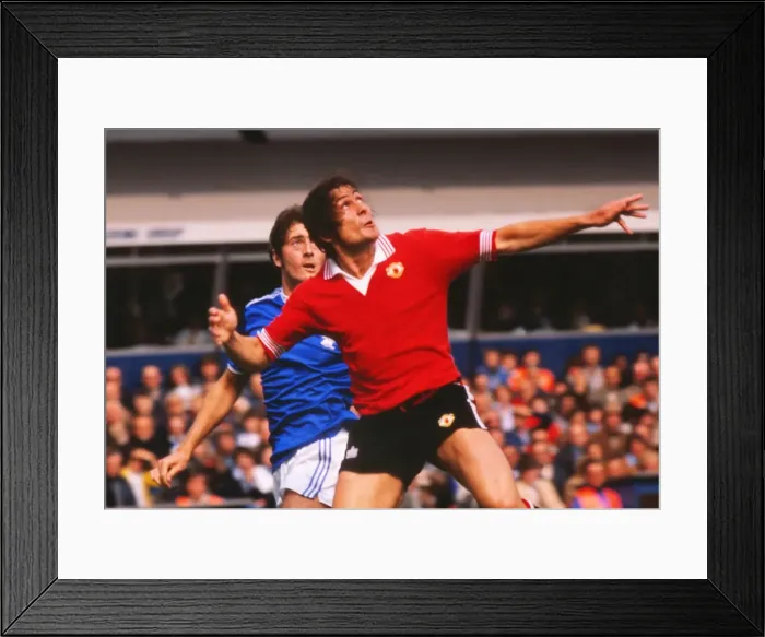Framed Print : Stuart Pearson - Manchester United Framed Print : Stuart Pearson - Manchester United
