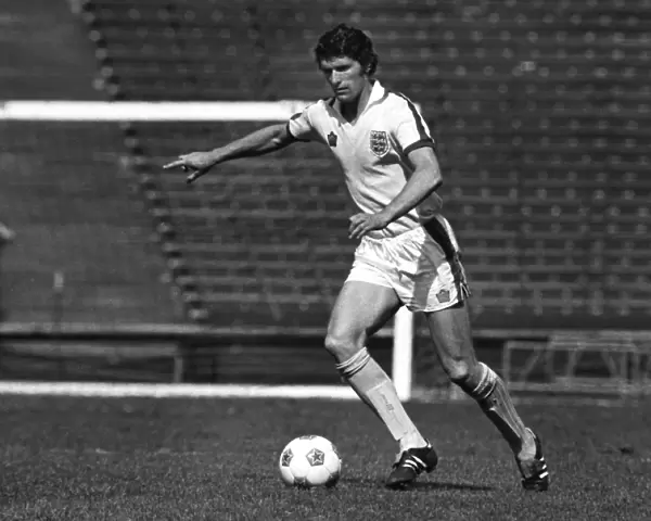 Englands Mike Doyle - 1976 U. S. A. Bicentennial Cup Tournament