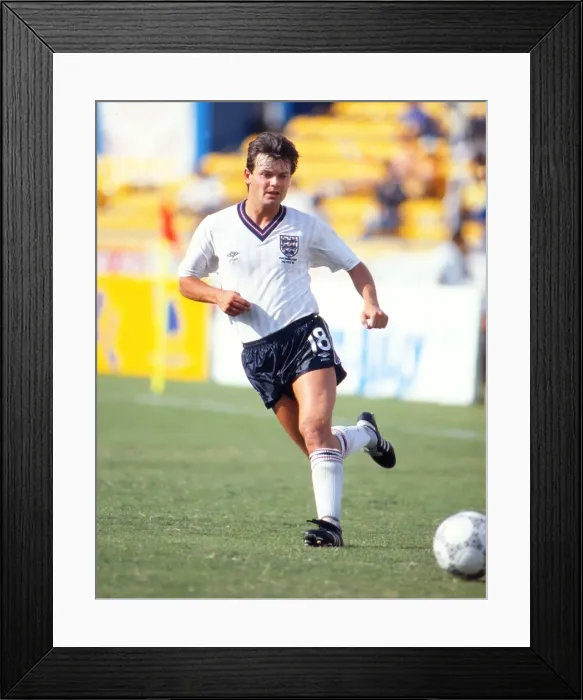 Framed Print : Englands Steve Hodge - 1986 World Cup Framed Print : Englands Steve Hodge - 1986 World Cup