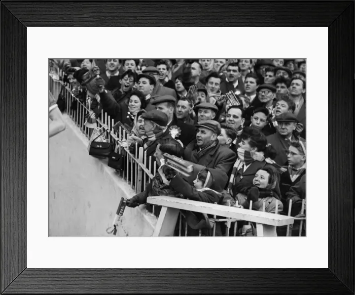 Framed Print : Manchester United fans cheer their team onto the field before the 1958 FA Cup semi-final Framed Print : Manchester United fans cheer their team onto the field before the 1958 FA Cup semi-final