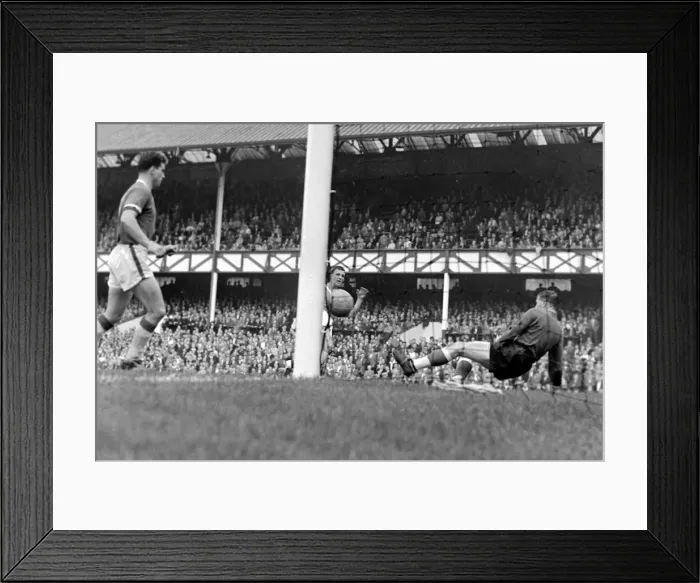 Framed Print : Arsenals David Herd scores at Goodison Park in 1958 Framed Print : Arsenals David Herd scores at Goodison Park in 1958