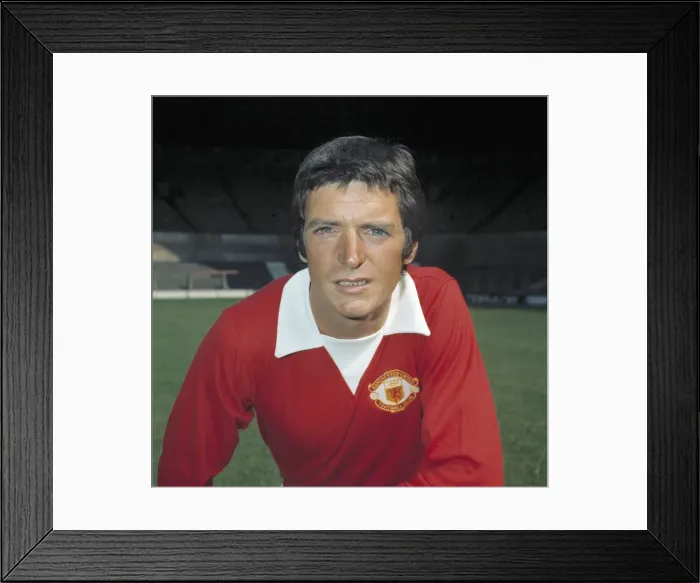Framed Print : Willie Morgan - Manchester United Framed Print : Willie Morgan - Manchester United
