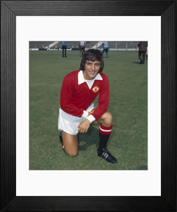 Framed Print : Lou Macari - Manchester United Framed Print : Lou Macari - Manchester United
