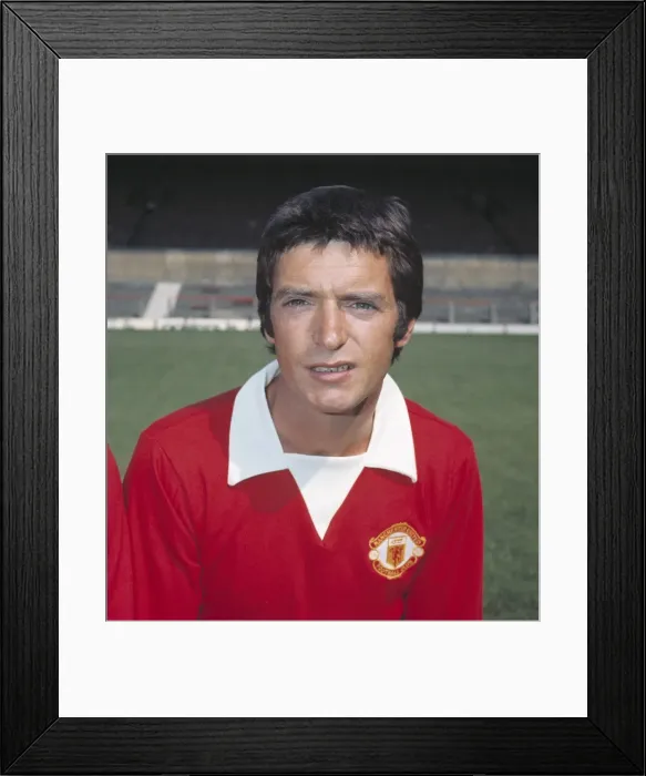 Framed Print : Willie Morgan - Manchester United Framed Print : Willie Morgan - Manchester United