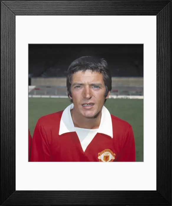 Framed Print : Willie Morgan - Manchester United Framed Print : Willie Morgan - Manchester United