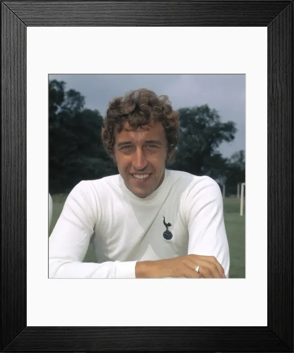 Framed Print : Martin Chivers - Tottenham Hotspur Framed Print : Martin Chivers - Tottenham Hotspur