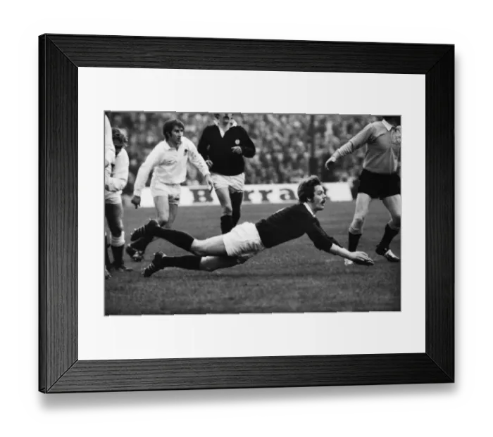 Framed Print : Scotlands Alan Lawson - 1976 Five Nations Framed Print : Scotlands Alan Lawson - 1976 Five Nations