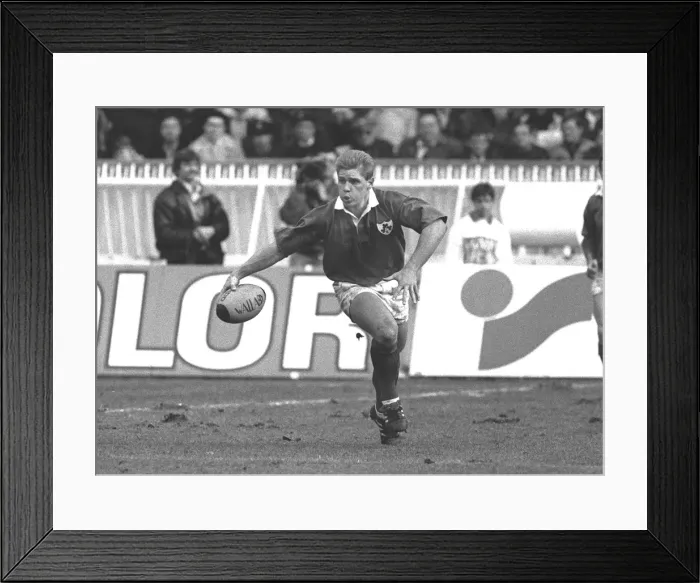 Framed Print : Irelands Brian Smith - 1990 Five Nations