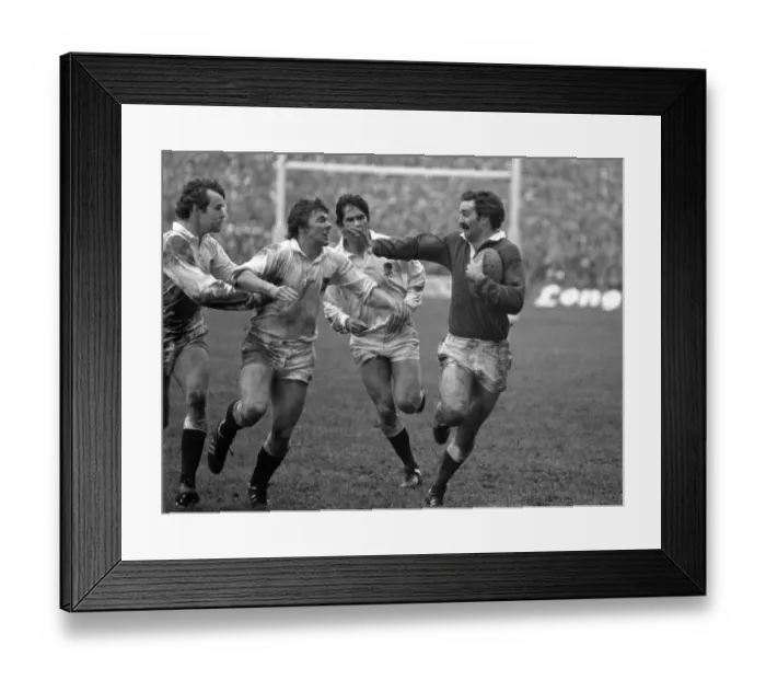 Framed Print : Wales Leslie Keen fends off English defenders - 1980 Five Nations