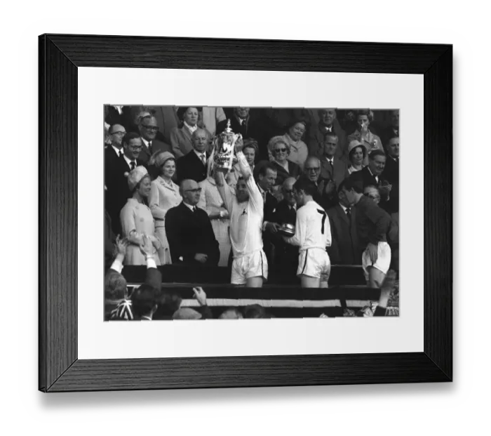 Framed Print : Spurs captain Dave Mackay lifts the FA Cup in 1967 Framed Print : Spurs captain Dave Mackay lifts the FA Cup in 1967