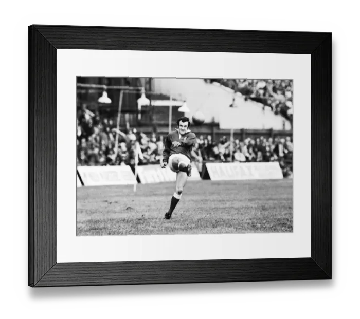 Framed Print : Phil Bennett - Wales Framed Print : Phil Bennett - Wales