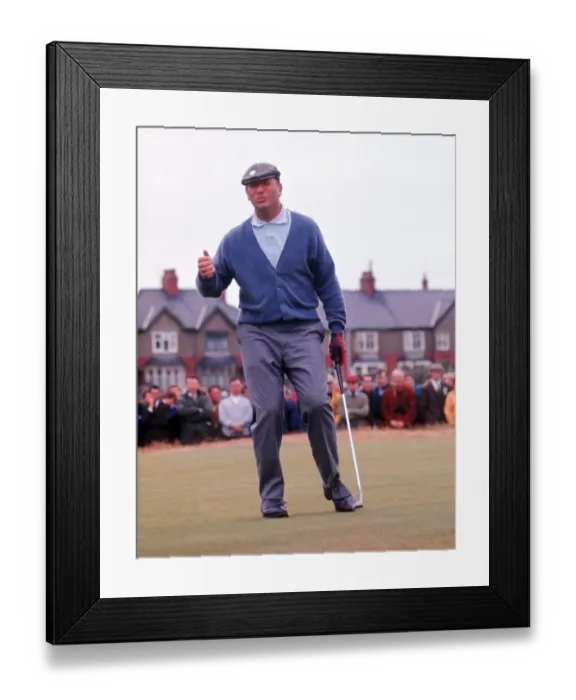 Framed Print : Roberto De Vicenzo - 1969 Open Championship Framed Print : Roberto De Vicenzo - 1969 Open Championship
