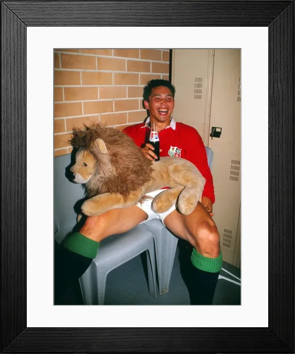 Framed Print : Rory Underwood celebrates the British Lions series victory against Australia in 1989 Framed Print : Rory Underwood celebrates the British Lions series victory against Australia in 1989