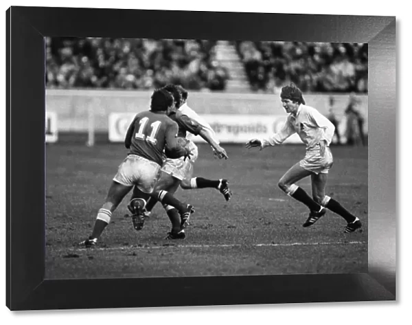 Englands Nick Preston moves in on Frances Jean-Luc Averous - 1980 Five Nations