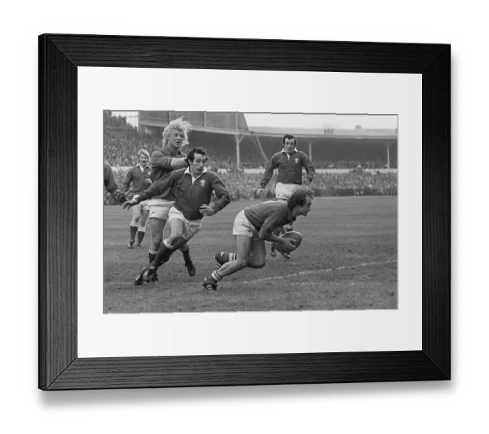 Framed Print : Jacques Fouroux and Gareth Edwards - 1976 Five Nations Framed Print : Jacques Fouroux and Gareth Edwards - 1976 Five Nations