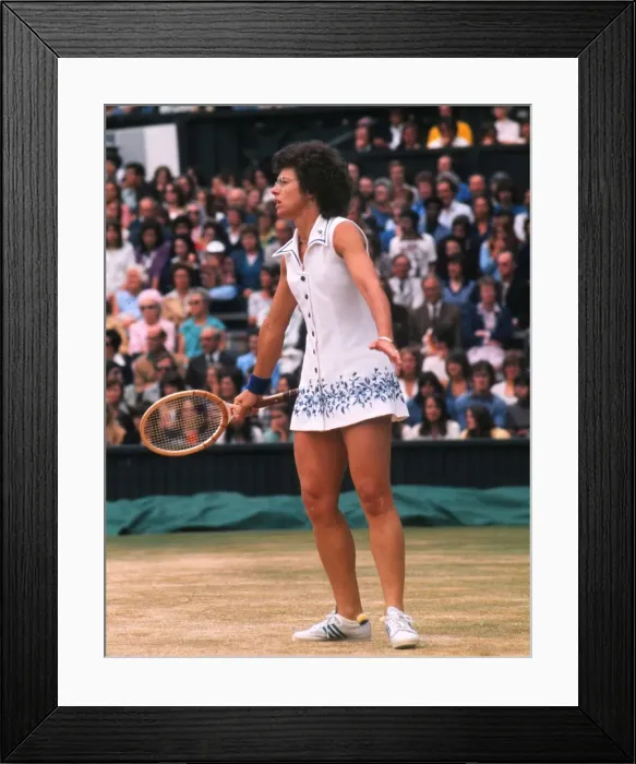 Framed Print : Billie Jean King - 1975 Wimbledon Championships Framed Print : Billie Jean King - 1975 Wimbledon Championships